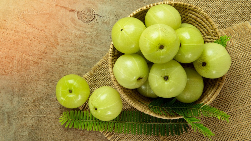 খালি পেটে আমলকি খাওয়ার উপকারিতা