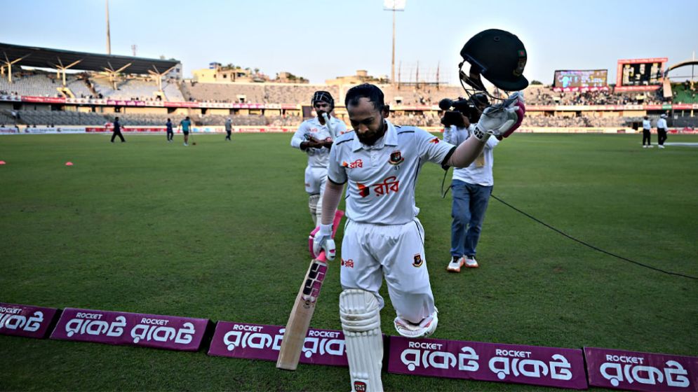 শততম টেস্টে সেঞ্চুরির দ্বারপ্রান্তে মুশফিক, বড় সংগ্রহে বাংলাদেশ