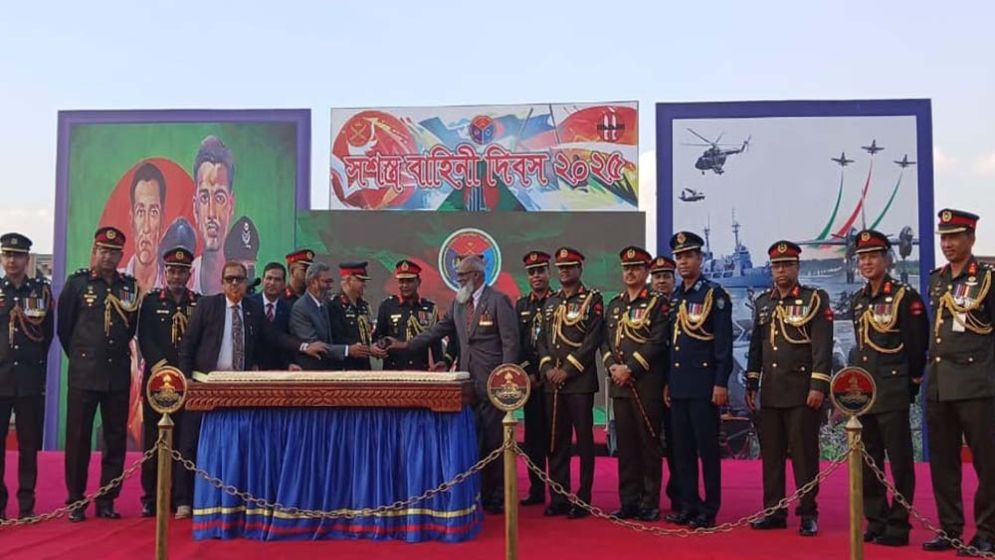 মুক্তিযুদ্ধে বগুড়ার অবদান স্মরণে সশস্ত্র বাহিনী দিবস উদযাপন