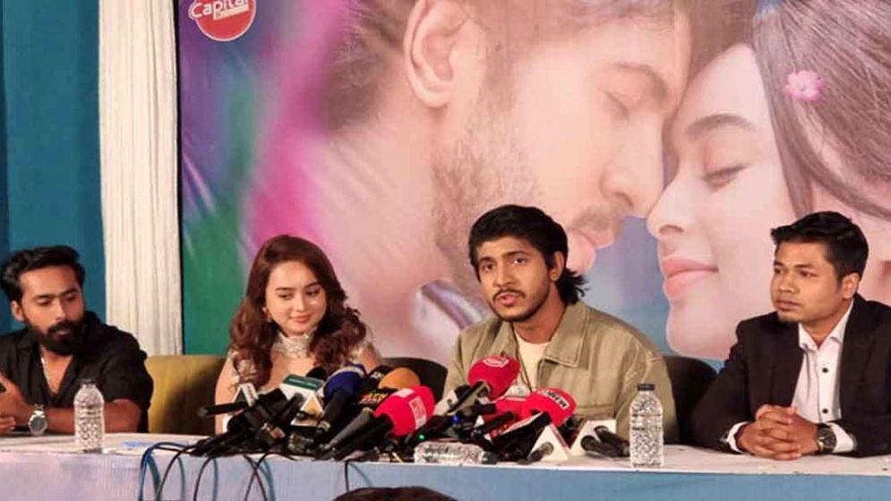 ক্যাপিটাল ড্রামার ‘ফার্স্ট লাভ’, তৌসিফের নায়িকা নীলা