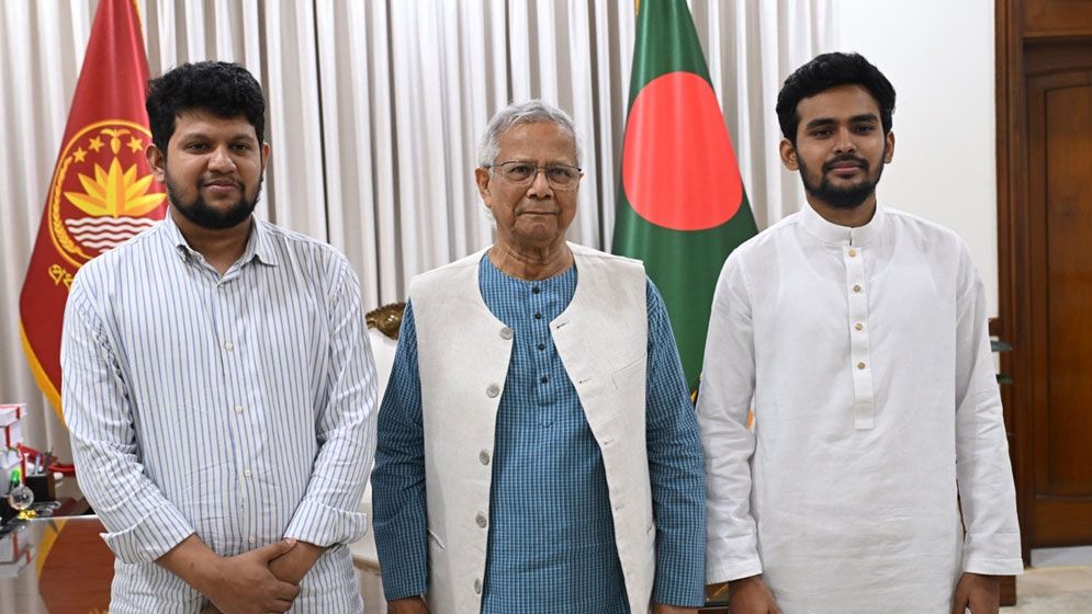 মাহফুজ-আসিফকে ভবিষ্যৎ গণতান্ত্রিক উত্তরণে সক্রিয় থাকার আহ্বান