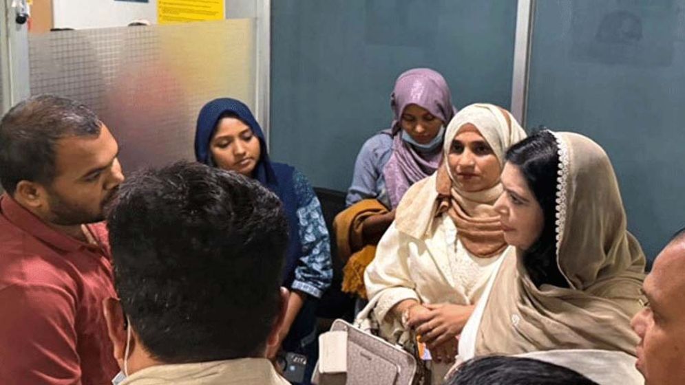 হাদির পরিবারের সঙ্গে দেখা করলেন ডা. জুবাইদা রহমান