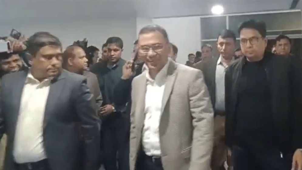 রাতে এভারকেয়ারে গেলেন তারেক রহমানসহ পরিবারের সদস্যরা