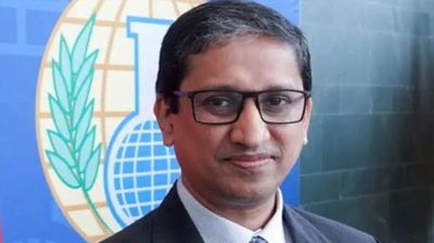 দিল্লিতে বাংলাদেশের হাইকমিশনারকে জরুরিভাবে ঢাকায় আনল সরকার