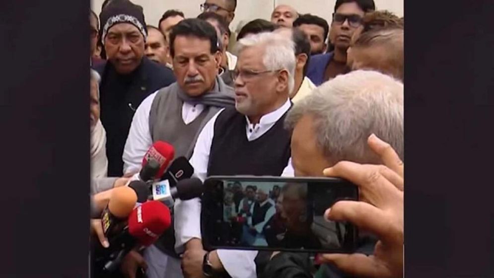 বেগম খালেদা জিয়াকে স্লো পয়জনিংয়ে হত্যা করা হয়েছে: আমান