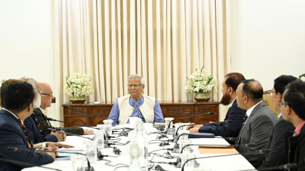 শহীদদের আত্মত্যাগ জাতির ইতিহাসে চিরদিন লিপিবদ্ধ থাকবে: প্রধান উপদেষ্টা