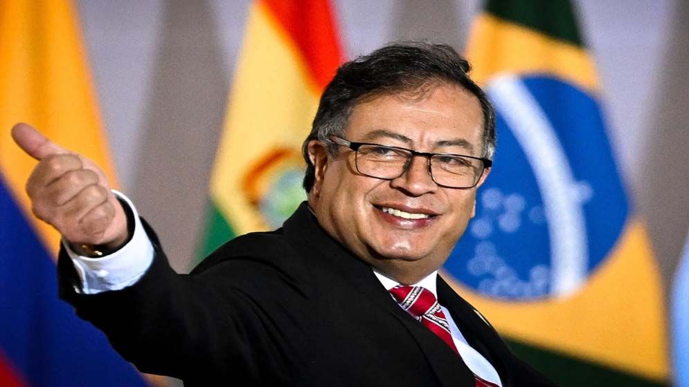 সাহস থাকলে আমাকে ধরে নিয়ে যান, ট্রাম্পকে কলম্বিয়ার প্রেসিডেন্ট