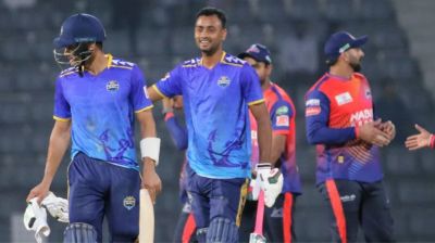 রাজশাহীকে হারিয়ে শীর্ষে চট্টগ্রাম রয়্যালস