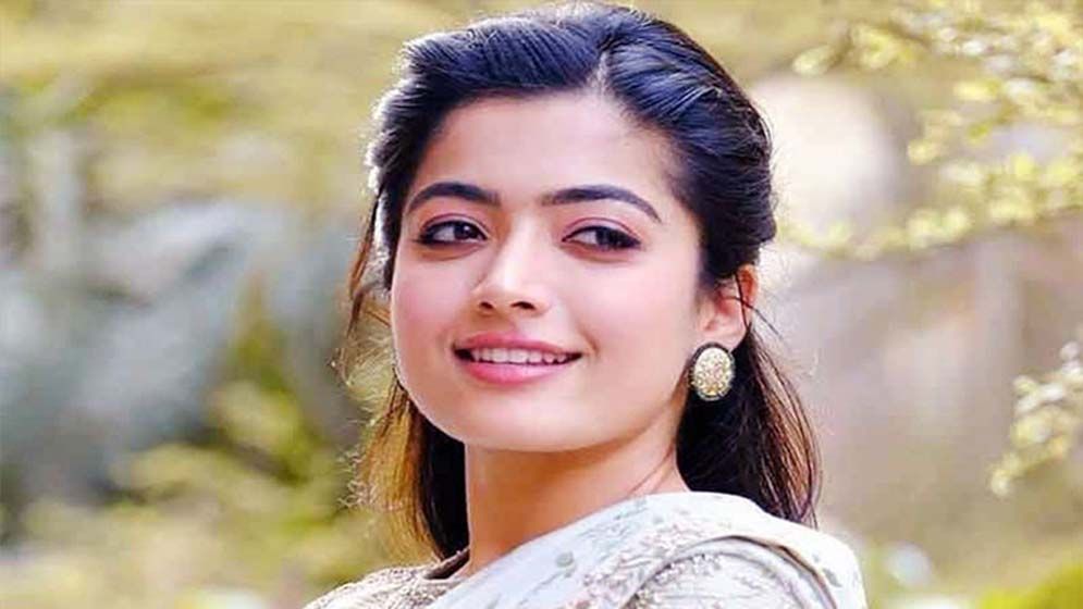 সামনে বিয়ে, তার আগেই কোটি টাকার কর দিয়ে ‘শীর্ষে’ রাশমিকা মান্দানা