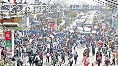দাবি আদায়ে বারবার সড়ক অবরোধের প্রবণতা, দায় কার?