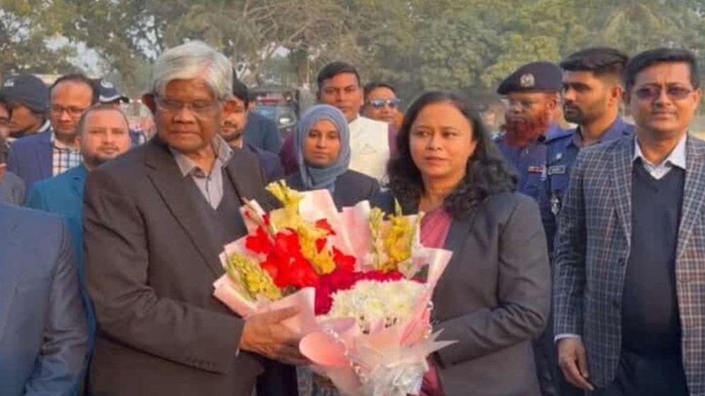 পে-স্কেল দ্রুত বাস্তবায়নের আভাস অর্থ উপদেষ্টার