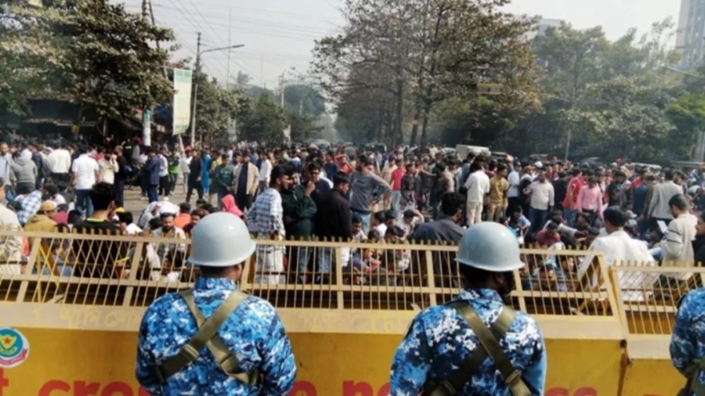 নির্বাচন কমিশনের সামনে ফের অবস্থান নিয়েছে ছাত্রদল
