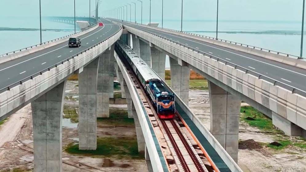 পদ্মা সেতুতে টোল থেকে আয় ৩ হাজার কোটি টাকা