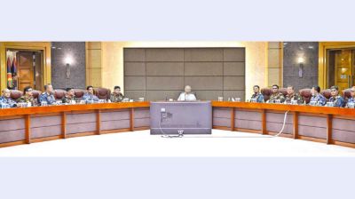 সশস্ত্র বাহিনীকে সর্বোচ্চ সতর্ক থাকার আহবান প্রধান উপদেষ্টা
