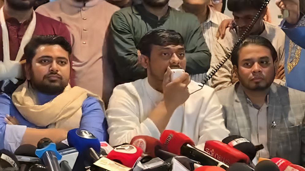 পুরো বাংলাদেশের কাছে মির্জা আব্বাস বাহিনীর হামলার বিচার দিলাম