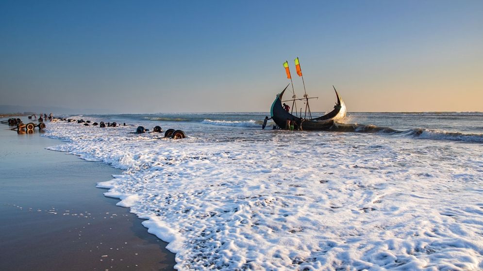 সমুদ্র, পাহাড় আর রোমাঞ্চের মিলনমেলা
