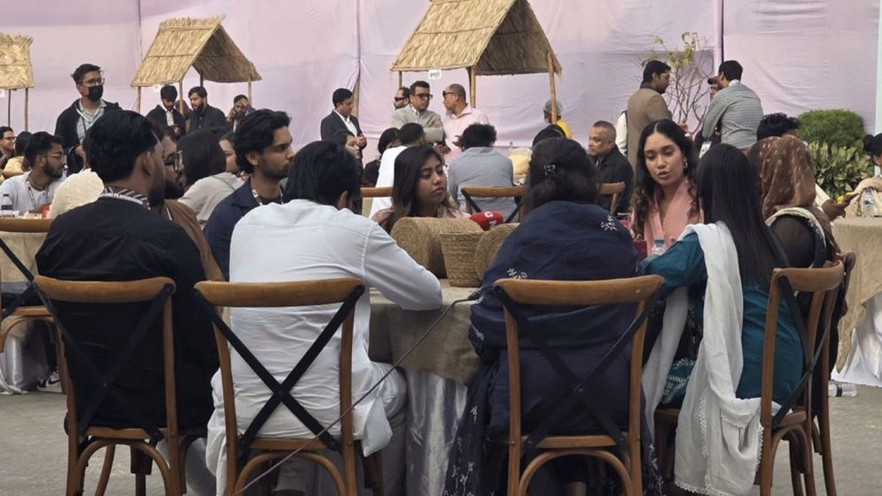 চায়ের আড্ডায় জাইমা রহমান, শুনলেন তরুণদের প্রত্যাশা-স্বপ্নের কথা