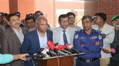 ফ্যাসিবাদের করুণ পরিণতির কথা মাথায় রেখে সততা ও নিষ্ঠার সঙ্গে দায়িত্ব পালনের নির্দেশ স্বরাষ্ট্র উপদেষ্টার