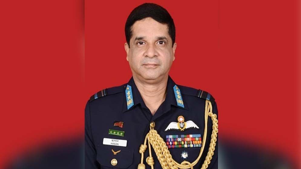 ইউনিফর্মে থাকাকালীন কোনো পক্ষপাতিত্ব করা যাবে না: বিমানবাহিনী প্রধান