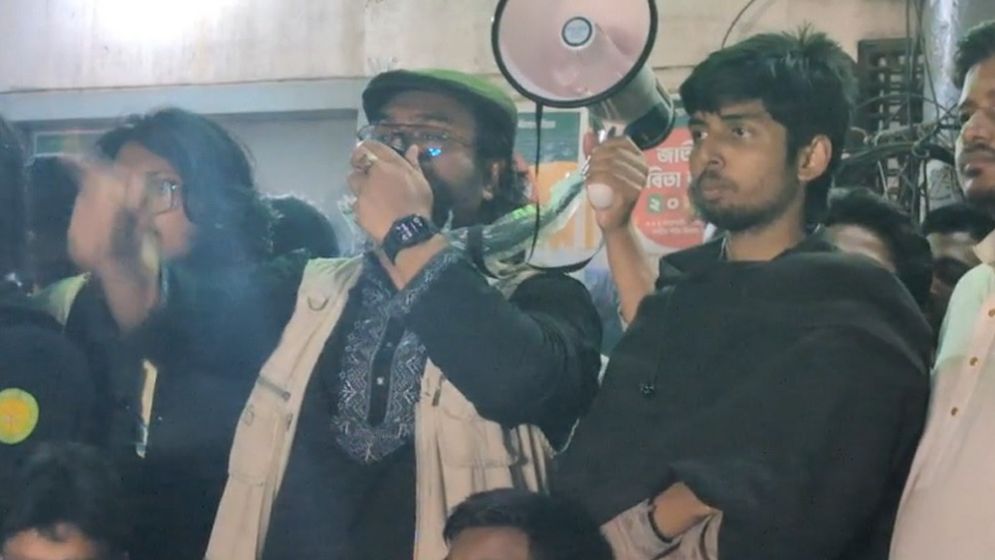 নতুন ঘোষণা দিয়ে শাহবাগ ছাড়ল ইনকিলাব মঞ্চ