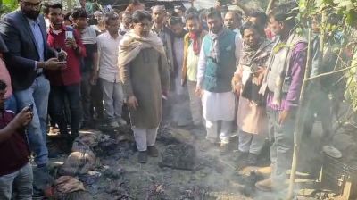 গভীর রাতে নুরের সমর্থকের বাড়িতে আগুন দেওয়ার অভিযোগ
