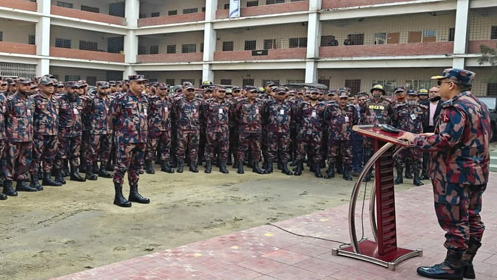 নির্বাচনে নাশকতা প্রতিহত করতে কঠোর নির্দেশ বিজিবি মহাপরিচালকের