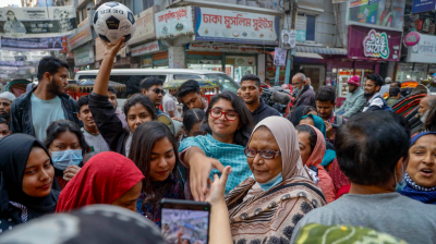 পারলেন না তাসনিম জারা