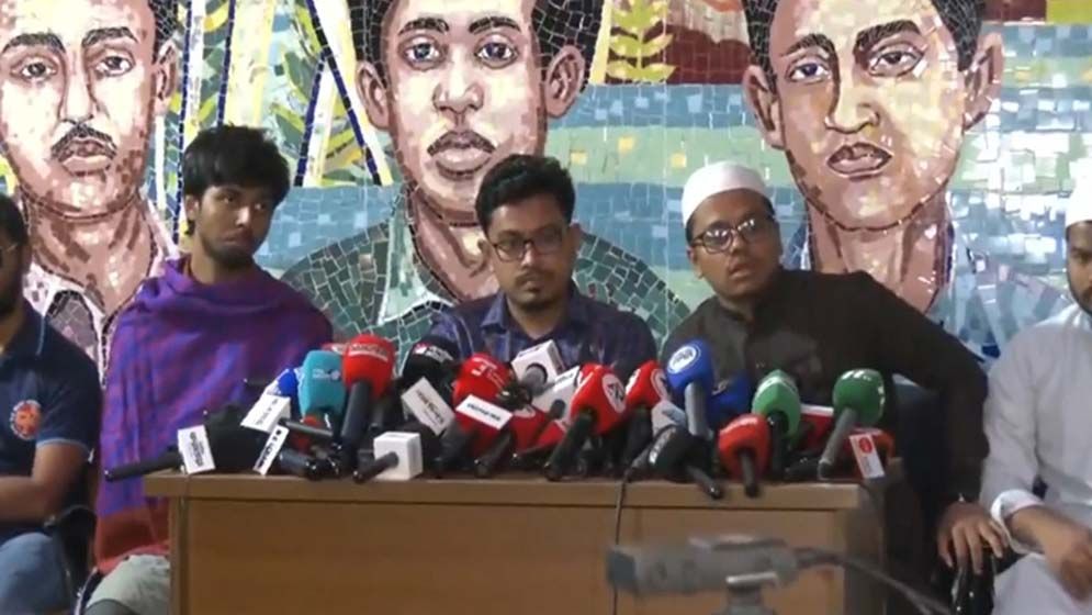 ফের রাস্তায় নামার হুঁশিয়ারি ডাকসু ভিপির