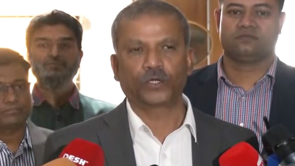 বিএনপির অভিপ্রায়ে সংসদের দক্ষিণ প্লাজায় মন্ত্রিসভার শপথ অনুষ্ঠান: আসিফ নজরুল