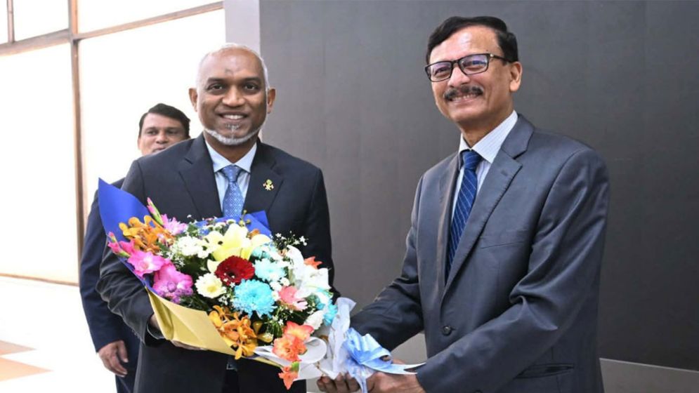 শপথগ্রহণ অনুষ্ঠানে যোগ দিতে ঢাকায় পৌঁছেছেন মালদ্বীপের প্রেসিডেন্ট