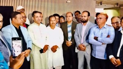 সচিবালয়ে যাওয়ার আগে জাতীয় প্রেসক্লাবে তথ্যমন্ত্রী, সাংবাদিকদের সঙ্গে মতবিনিময়
