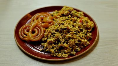 বাঙালির ইফতার মুড়ি ছাড়া কি জমে?