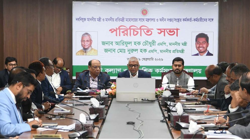 প্রথম ৬ মাসের অগ্রাধিকার তালিকা তৈরির নির্দেশ প্রবাসী কল্যাণ মন্ত্রীর
