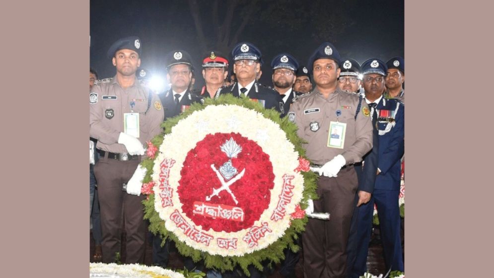 ভাষা শহিদদের প্রতি আইজিপির শ্রদ্ধা