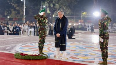 একুশের প্রথম প্রহরে রাষ্ট্রপতির শ্রদ্ধা