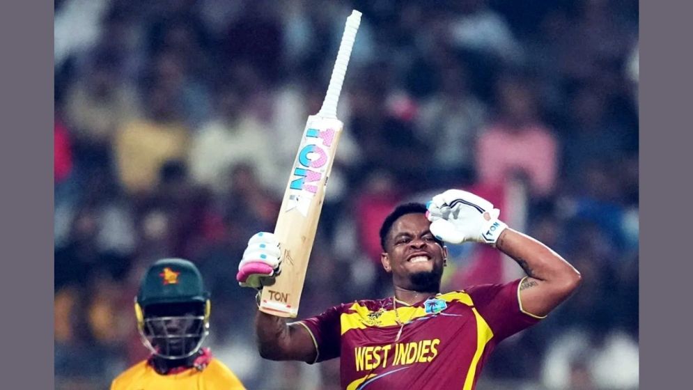 বিশ্বকাপে নিজের রেকর্ড ভাঙলেন হেটমায়ার