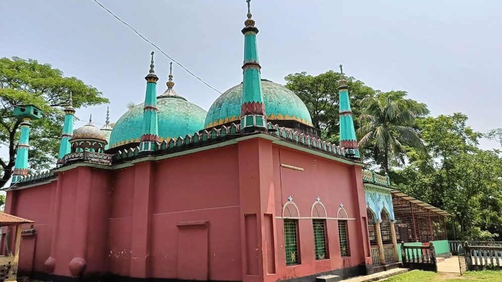 ভাঙনের মুখে ৮০ বছরের ঐতিহ্যবাহী মুক্তিখলা-মল্লিকপুর শাহী মসজিদ