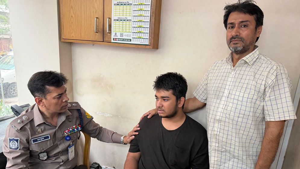 প্রটোকল ভেঙে প্রধানমন্ত্রীর কাছে বাবার আকুতি, অপহৃত স্কুলছাত্র উদ্ধার