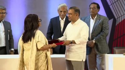 একুশে পদক প্রদান করলেন প্রধানমন্ত্রী তারেক রহমান
