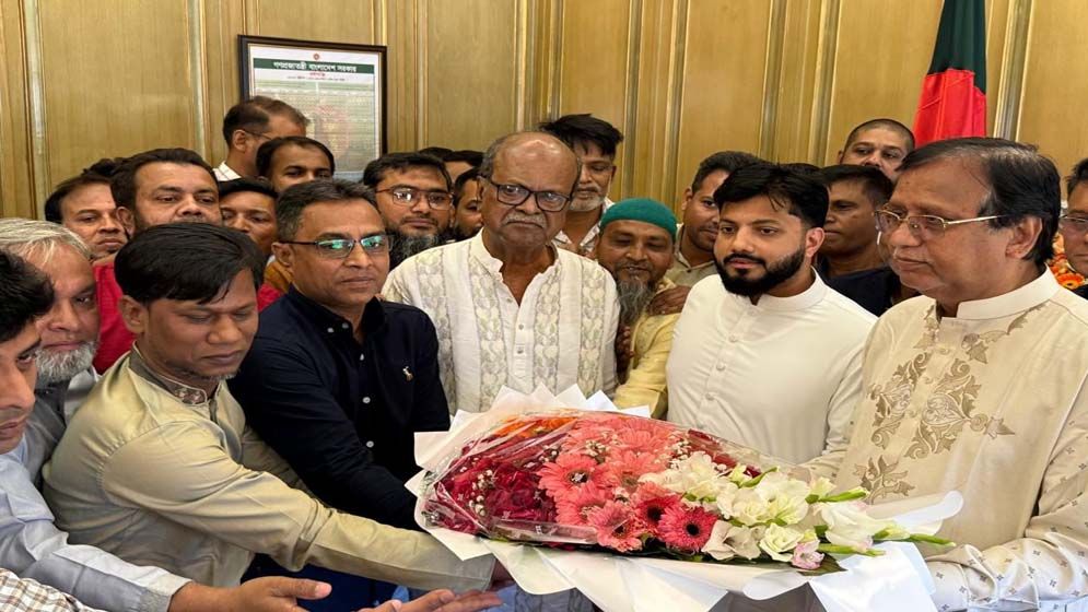 ঢাকার নাগরিক সমস্যা সমাধানে সমন্বিতভাবে কাজের আহ্বান প্রতিমন্ত্রী ইশরাকের