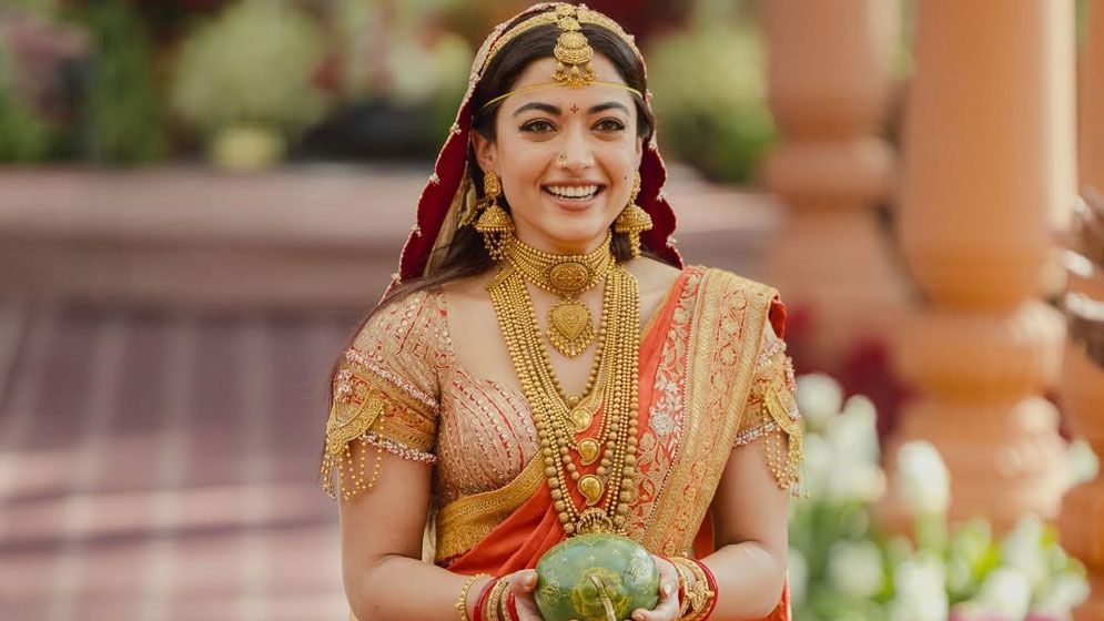 স্বর্ণের সাজে রাজকীয় বিজয়-রাশমিকা, কত ভরিতে বিয়ে হলো দম্পতির?