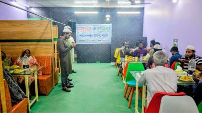 শরীয়তপুরে অসচ্ছল ও খেটে খাওয়া মানুষের সঙ্গে শুভসংঘের ইফতার