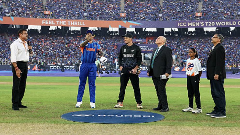 ফাইনালে টস জিতে ফিল্ডিংয়ে নিউজিল্যান্ড, ব্যাটিংয়ে ভারত