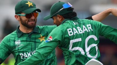 বাবরকে বাদ দেওয়া হয়নি, বিশ্রামে রাখা হয়েছে: আফ্রিদি