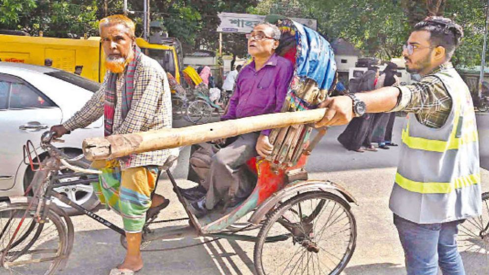 ট্রাফিকে কাজ করা শিক্ষার্থীদের জন্য বরাদ্দ নেই, কার্যক্রম বন্ধ