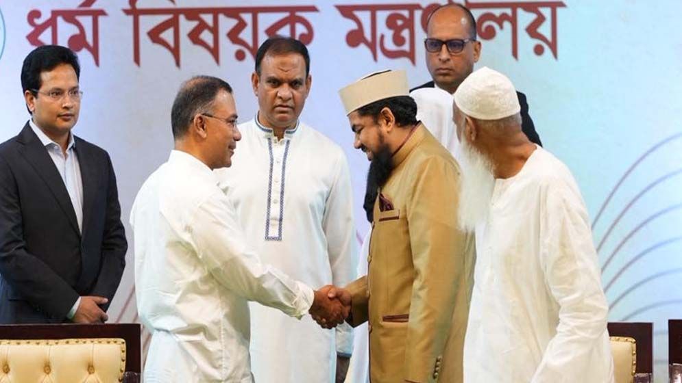 ইমাম-মুয়াজ্জিন-পুরোহিতদের সম্মানী কার্যক্রম উদ্বোধন করলেন প্রধানমন্ত্রী