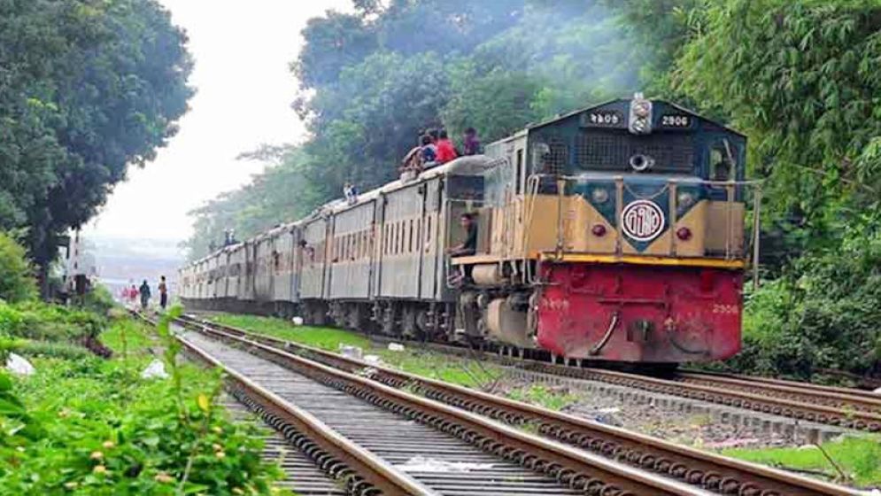 ঈদ ঘিরে আন্তঃনগর ট্রেনের সাপ্তাহিক বিরতি বাতিল
