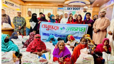 ঈদের আনন্দ ছড়িয়ে দিতে অসহায়দের পাশে বসুন্ধরা শুভসংঘ