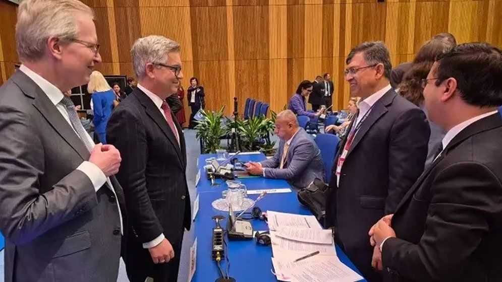 পুলিশ সংস্কার ও রোহিঙ্গা ইস্যুতে ব্রিটিশ সহযোগিতা চাইলেন স্বরাষ্ট্রমন্ত্রী