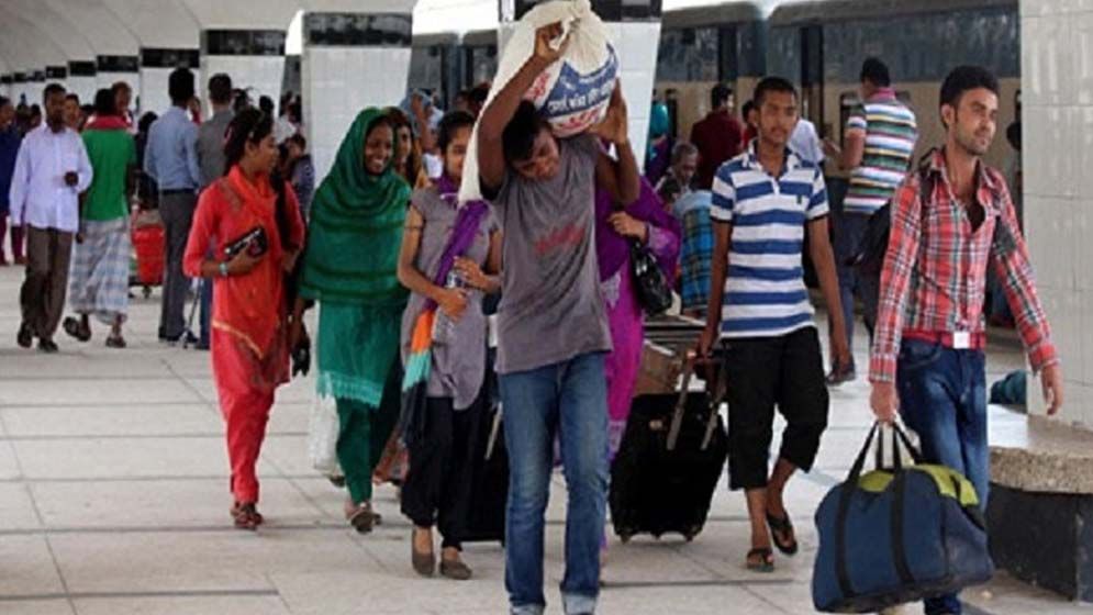 ঈদ শেষে রাজধানীতে ফিরছেন কর্মজীবীরা